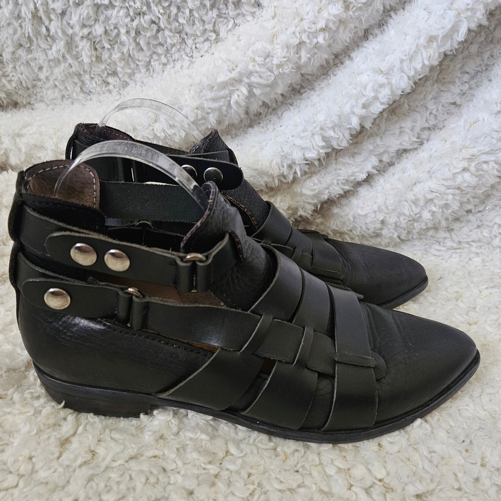 Free People Black Leather‎ Style Nine Booties Shooties sz 40